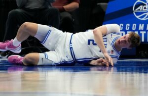Actualización de lesiones de Cooper Flagg: Rayos X negativos después de que Duke Star deja el juego del torneo ACC con tobillo torcido