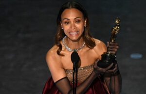 Mira: 'Mami!': Zoe Saldana busca a su madre en la multitud después de la victoria del Oscar