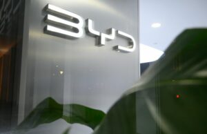 ¿Qué es BYD, la compañía de automóviles más popular del mundo que vence a Tesla que no puedes comprar en América?