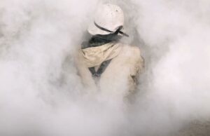 Hay un lado sucio para limpiar la energía en las montañas ricas en metales de Sudáfrica.