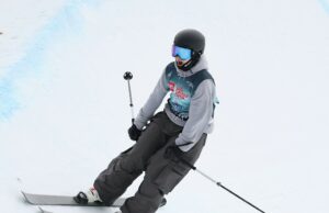 Finley Melville Ives coronado Campeón de Halfpipe de Freeski masculino