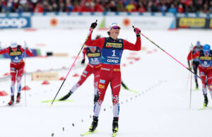 El as de campo a través del país Johannes Hoesflot Klaebo se mete el título mundial de la primera distancia en Skiathlon de 20 km
