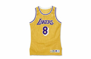 Jersey desgastado por el debut de la NBA de Kobe Bryant
