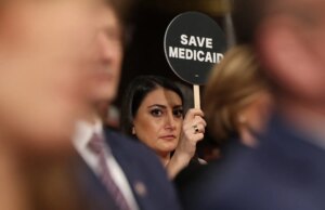 ¿Trump está cortando Medicaid? Esto es lo que sabemos.