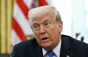 Trump sugiere que atacar los derechos trans será la estrategia de mitad de período de 2026 del Partido Republicano