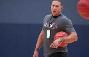 Mike Bibby contrató al entrenador Sacramento State: la ex estrella de los Kings regresando a la ciudad natal de la NBA desde hace mucho tiempo, por informe