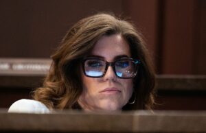 Una maestra trans está recibiendo amenazas de muerte después de que la representante Nancy Mace se burló de ella en X