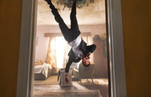 El thriller más brutal del año se divierte mucho con una simple premisa