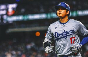 Shohei Ohtani la tarjeta 50/50 autografiada se vende en una subasta por más de $ 1M