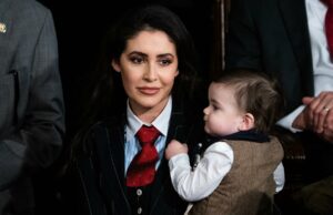 Dos cardias de congresistas presionan por votación por poder para los nuevos padres en el Congreso