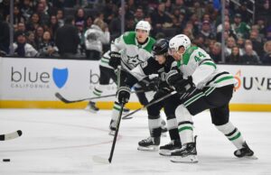 Las estrellas apuntan a la victoria en la serie de la temporada Finale contra Kings