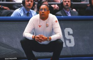 Según los informes, Rodney Terry salió como entrenador en jefe en Texas; ¿Quién podría ser su reemplazo?