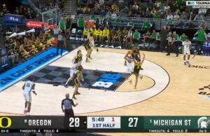Jeremy teme a Jr. un tiro duro y 1 de salto, dando a MSU la ventaja sobre Oregon