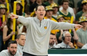 Torneo de la NCAA 2025 selecciones de soporte, equipos de Cenicienta, molestias: el modelo simula March Madness 10,000 veces