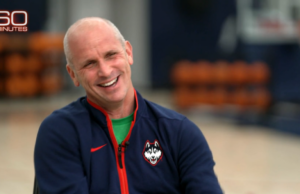 Entrevista de Dan Hurley en '60 minutos ': el entrenador de UConn admite que estaba' avergonzado 'por la cita de' I'm the Best Coach '