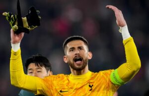 Ange Postecoglou: el jefe del Tottenham defiende a Guglielmo Vicario después de un intercambio acalorado con los fanáticos en AZ Alkmaar Loss | Noticias de fútbol