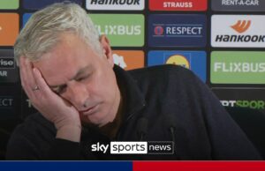 José 'se queda dormido' después de la derrota de la Europa League ante los Rangers