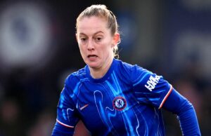 Keira Walsh mirando el primer trofeo Chelsea en la final de la Copa de la Liga Femenina contra Manchester City | Noticias de fútbol