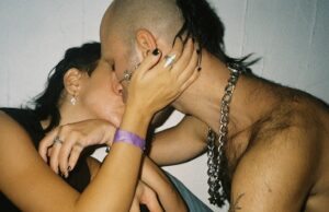 Spyros Rennt explora el prisma de la intimidad en el nuevo fotolibro