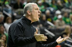 Cómo los errores de cálculo del portal de transferencia descarrilaron la temporada de baloncesto universitario más esperada de Rutgers