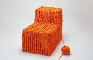 SVEA TISELL Teje muebles vibrantes y escultóricos de la cuerda recuperada – Colosal