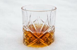 6 espíritus sabrosos para beber o cócteles