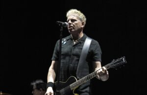 The Offspring, Jimmy Eat World y New Found Glory jugando Blossom este verano