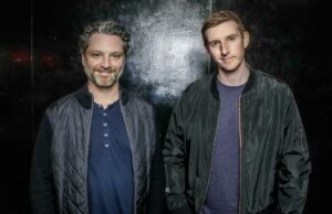 Jeremiah Watkins y Avery Pearson se unen a las fuerzas cómicas para ser mil por ciento