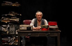 'Beckett resúmenes', con F. Murray Abraham, transmite a tiempo.