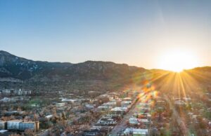 El festival de cine de Sundance elige a Boulder como ciudad anfitriona para 2027 y más allá