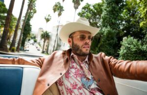¿Es la próxima gran cosa de Charley Crockett Country Music?