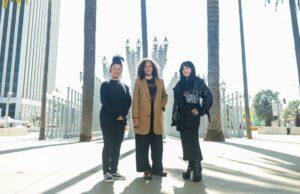 El nuevo edificio LACMA agrega obras de arte al aire libre para unirse a 'Urban Light'