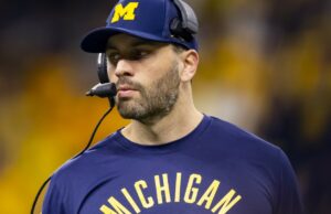 El ex asistente de Ravens, Michigan, Matt Weiss se declara inocente de fraude cibernético