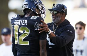 Deion Sanders en Travis Hunter jugando en ambos sentidos: ¿Por qué mantener lo mejor en el banco?