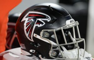 Falcons acepta términos con K Lenny Krieg, nacido en Alemania,