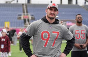 Un “frenesí” podría venir para Joey Bosa