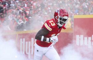 Chiefs CB Nazeeh Johnson firma licitación