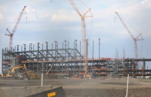 A medida que aumentan los costos del nuevo estadio, las facturas buscan una excepción al límite de deuda de la NFL