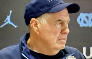 Bill Belichick lanza la práctica de primavera como entrenador del “33º equipo de la NFL”