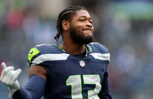 Ernest Jones acepta un acuerdo de tres años para quedarse con Seahawks