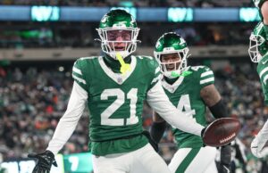 Dolphins aceptan los términos con S Ashtyn Davis