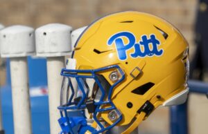 Pitt CB Mason Alexander muere en accidente automovilístico