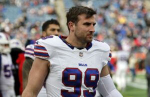 Los tejanos acuerdan un acuerdo de un año con Casey Toohill