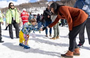 Los Juegos de Invierno de los Juegos Olímpicos Especiales comienzan en Turín, Italia, con 1,500 atletas