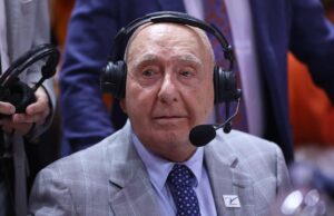 Dick Vitale se vuelve emocional reflexionando sobre el regreso de ESPN después de luchar contra el cáncer