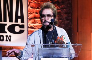 June Carter Cash, Kenny Chesney y Tony Brown se unirán al Salón de la Fama de la Música Country