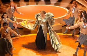 Freeman elogia a Gene Hackman, Goldberg y Winfrey le dan amor a Quincy Jones en los tributos de los Oscar