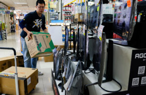 Un mundo aturdido reconoce las consecuencias económicas de los aranceles de Trump