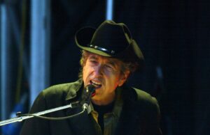 Bob Dylan 'Keep Back' a un álbum por una razón muy específica
