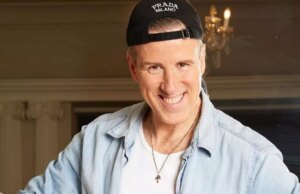 Estrictamente el incómodo gaffe de April Fool de la estrella Anton du Beke, como fanático señala el problema